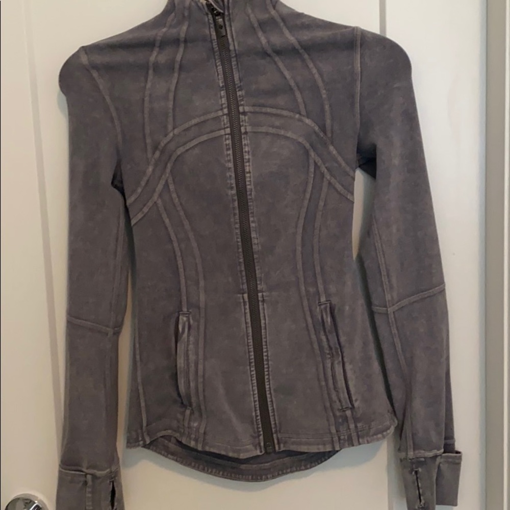 Lululemon define zip